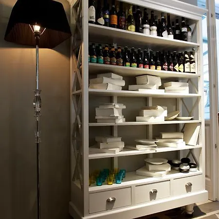 Πανσιόν Fuori Porta House 2*