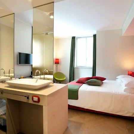Πανσιόν Fuori Porta House 2*
